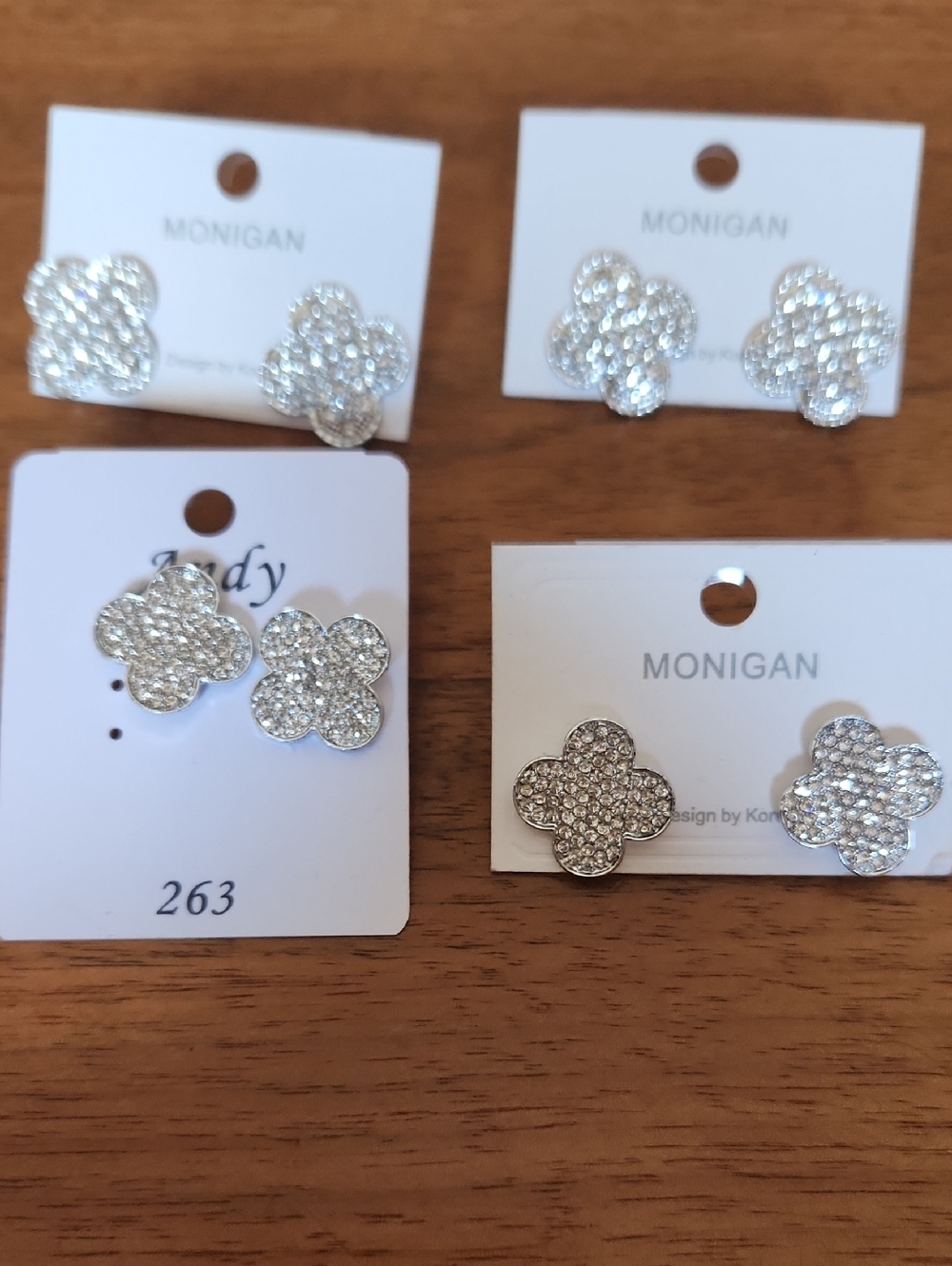 Fashion Jewelry Silver Crystal Pave Clover Stud Earrings